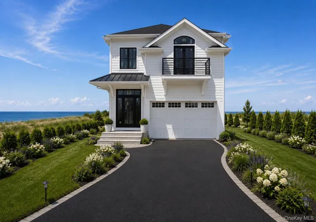 Photo 1 of Single family home for sale at 33a Bayville Ave, Bayville, NY 11709 | MLS# 1015612 | Listing updated on 2026-06-25