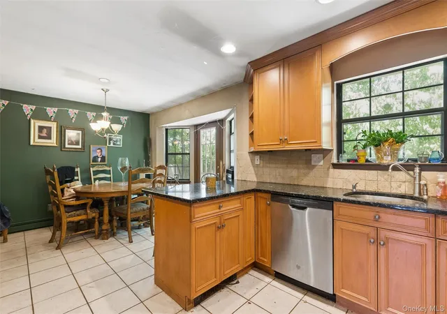 5th image of 111 S Coleman Rd, Brookhaven, NY 11720 | MLS# 1015626
