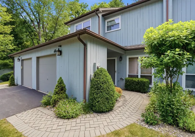 2nd image of 28 E Knoll, Rhinebeck, NY 12572 | MLS# 1015633
