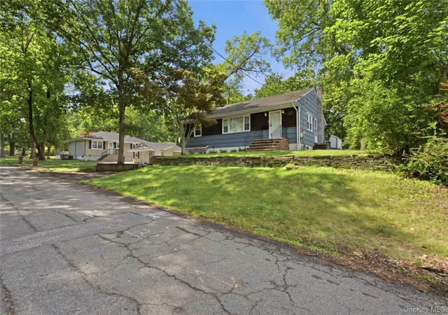 Homes for sale in Ramapo, NY | 11 Forest Dr, Ramapo, NY 10901 | MLS# 1015642