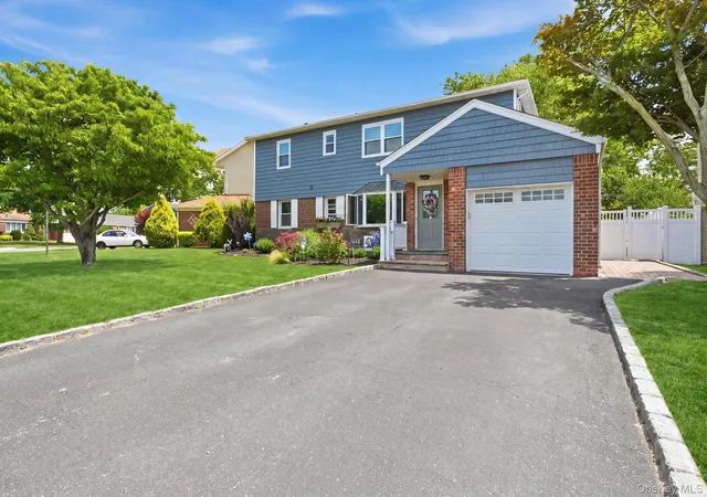 Homes for sale in Hempstead, NY | 841 Willow Rd, Hempstead, NY 11010 | MLS# 1015691
