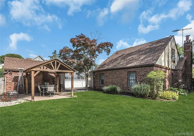 Photo 30 of Single family home for sale at 20 Voorhees Pl, Hempstead, NY 11565 | MLS# 1015692 | Listing updated on 2026-09-26