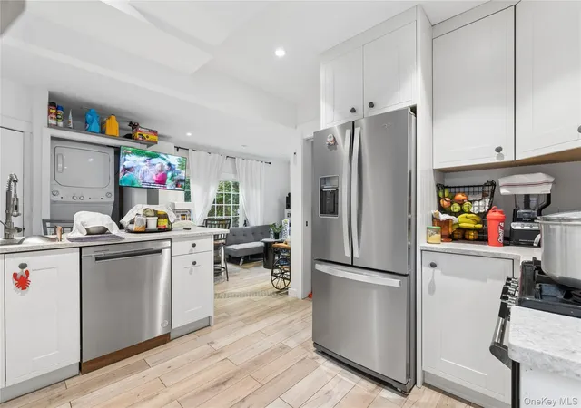 3rd image of 89 S Elroy Dr, East Hampton, NY 11954 | MLS# 1015693
