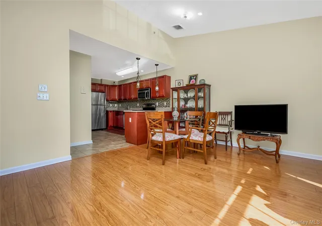 Photo 2 of Sale Pending at 212 Willow Ln, Valley Stream, NY 11580 | MLS# 1015694 | Listing updated on 2026-09-12