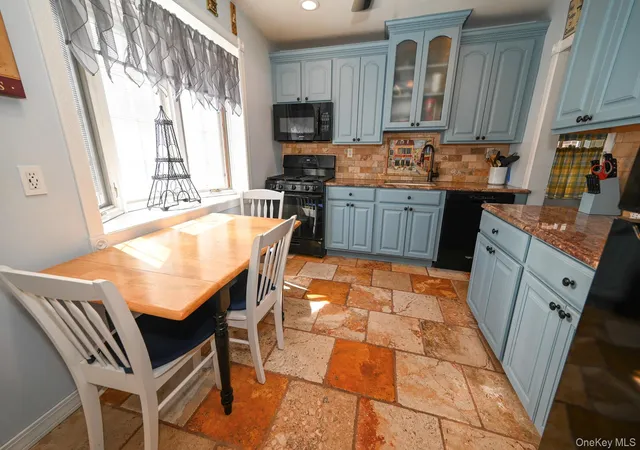 Photo 3 of Sale Pending at 258 Rintin St, Franklin Square, NY 11010 | MLS# 1015712 | Listing updated on 2026-07-19