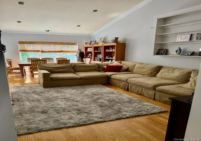 Homes for sale in Oyster Bay, NY | 9 Carriage Ln, Oyster Bay, NY 11803 | MLS# 1015746