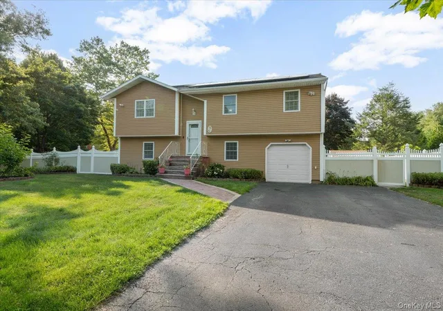 1st image of 17 Nottingham Dr, Babylon, NY 11798 | MLS# 1015779