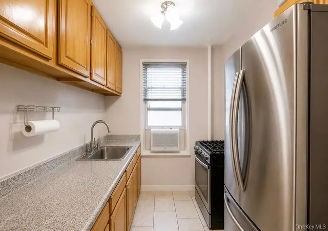 4th image of 180 Van Cortlandt Park S #3F, Bronx, NY 10463 | MLS# 1015787