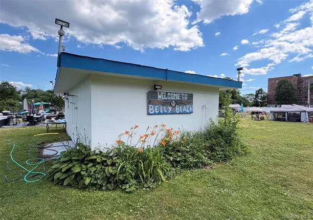 2nd image of 10 Davenport Ave, New Rochelle, NY 10805