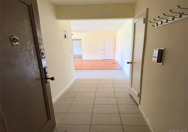 3rd image of 10 Davenport Ave, New Rochelle, NY 10805