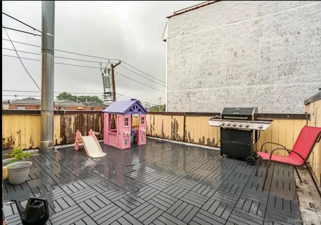 Photo 4 of House for sale at 1496 Hicks St, New York, NY 10469 | MLS# 1015835 | Listing updated on 2026-09-04