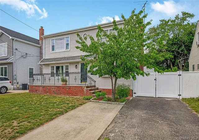 Photo 2 of Single family home for sale at 407 Sheridan Blvd, Hempstead, NY 11096 | MLS# 1015857 | Listing updated on 2026-08-02