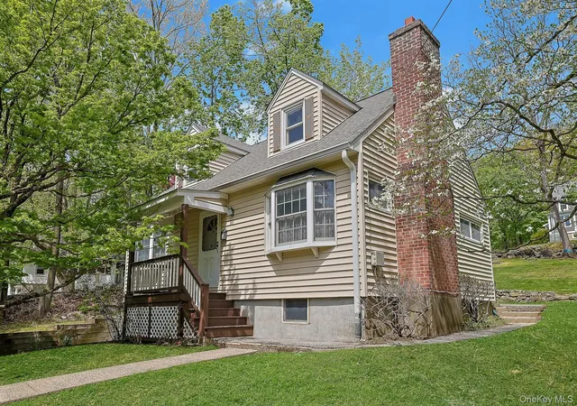 Homes for sale in Greenburgh, NY | 445 E Sunnyside Ln, Greenburgh, NY 10533 | MLS# 1015870