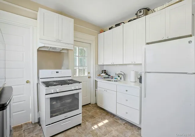 Homes for sale in Greenburgh, NY | 3 Linden Pl, Greenburgh, NY 10591 | MLS# 1015878