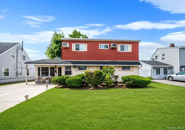 Photo 2 of Sale Pending at 36 Sunrise Ln, Hempstead, NY 11756 | MLS# 1015895 | Listing updated on 2026-08-04