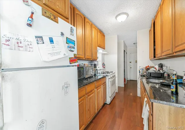 Photo 3 of House for sale at 825 Morrison Ave #16A, Bronx, NY 10473 | MLS# 1015896 | Listing updated on 2026-09-04