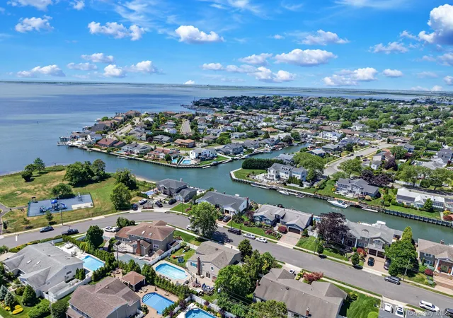 2nd image of 51 Skylark Rd, Massapequa Park, NY 11762 | MLS# 1015921