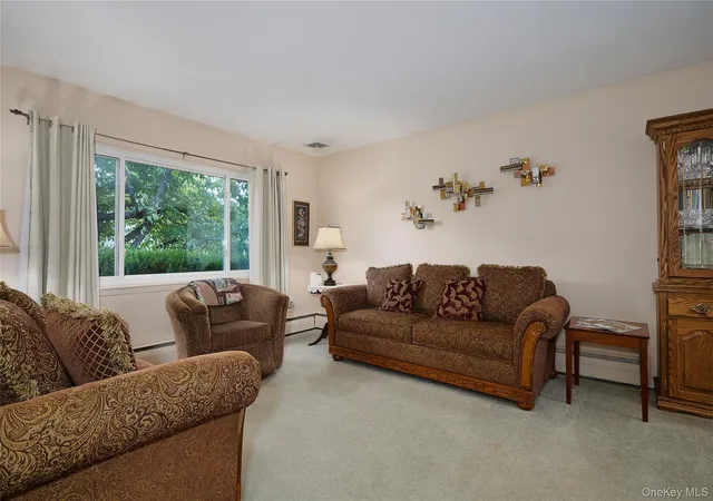 3rd image of 8 Abbie Ln, Hyde Park, NY 12538 | MLS# 1015925
