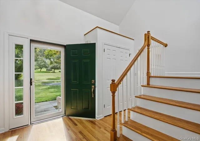 Listing Photo 4 - Condo for sale in building located at 34 Old Town Xing, New Castle, NY 10549
