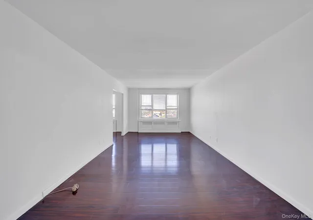 Homes for sale in Long Beach, NY | 700 Shore Rd #5M, Long Beach, NY 11561 | MLS# 1015943