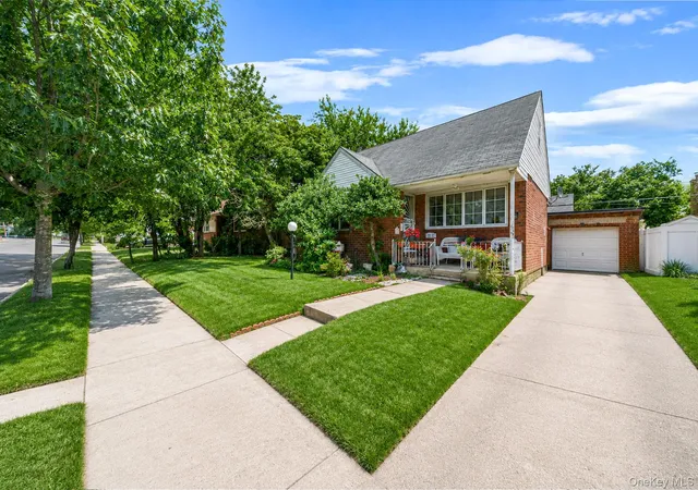 Photo 2 of Single family home for sale at 12123 238th Street, Rosedale, NY 11422 | MLS# 1015948 | Listing updated on 2026-09-13