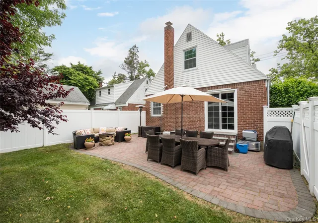 Photo 3 of Sale Pending at 1030 North Dr, Hempstead, NY 11566 | MLS# 1015953 | Listing updated on 2026-08-07