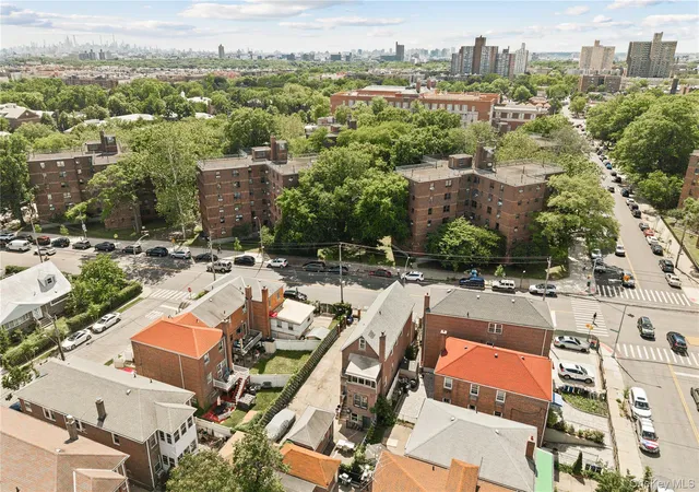 50th image of 2328 Williamsbridge Rd, New York, NY 10469 | MLS# 1015976