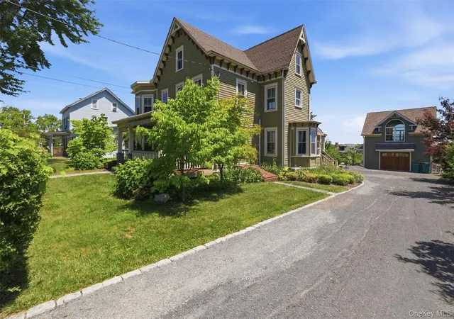Photo 3 of Single family home for sale at 5 And 10 W St, Marlboro, NY 12542 | MLS# 1015999 | Listing updated on 2026-08-10