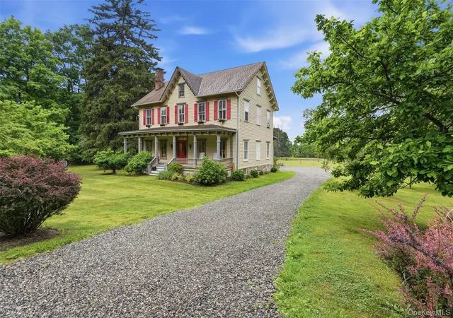 Homes for sale in Warwick (town), NY | 315 Bellvale Lakes Rd, Warwick (town), NY 10990 | MLS# 1016008