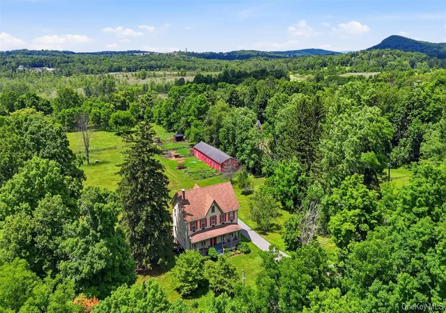 Homes for sale in Warwick (town), NY | 315 Bellvale Lakes Rd, Warwick (town), NY 10990 | MLS# 1016008