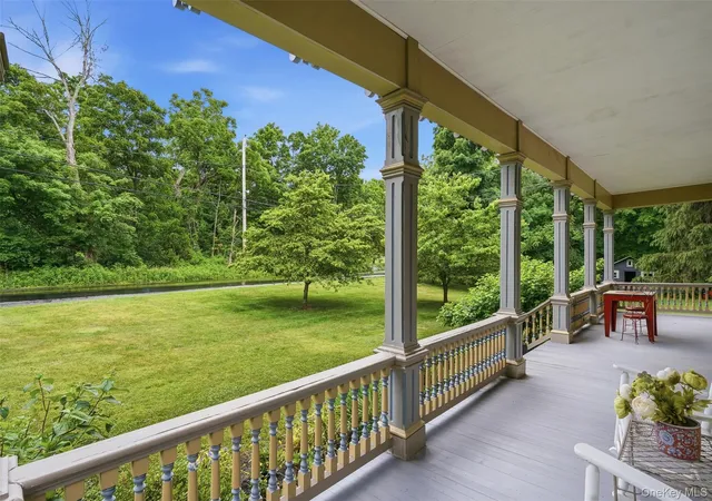 Homes for sale in Warwick (town), NY | 315 Bellvale Lakes Rd, Warwick (town), NY 10990 | MLS# 1016008