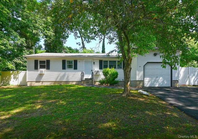 Photo 1 of Sale Pending at 195 Mohawk St, Islip, NY 11779 | MLS# 1016010 | Listing updated on 2026-08-19