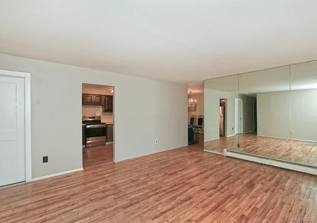 Photo 3 of Sale Pending at 195 Mohawk St, Islip, NY 11779 | MLS# 1016010 | Listing updated on 2026-08-19
