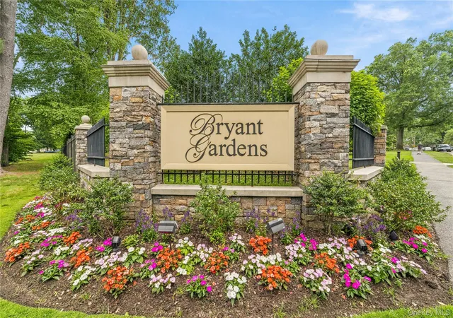 Homes for sale in White Plains, NY | 9 Bryant Crescent, White Plains, NY 10605