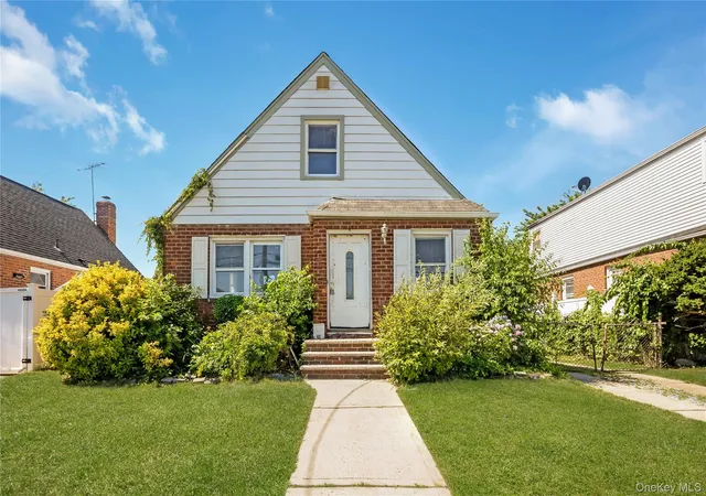 Single family home for sale at 30 Viola St, Valley Stream, NY 11580 | MLS# 1016039