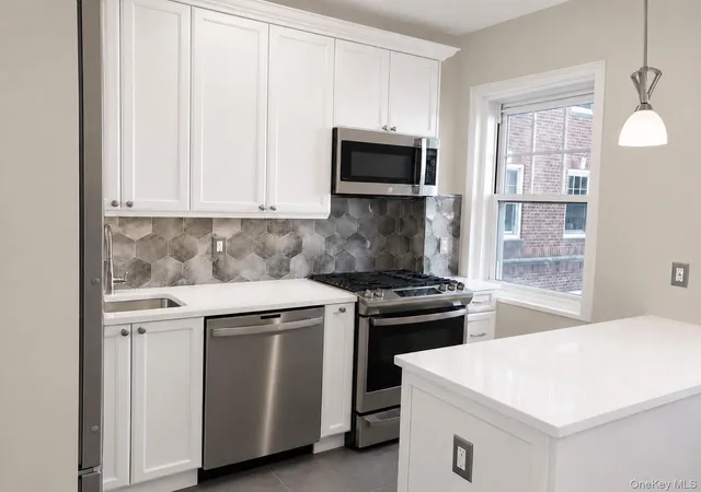 Homes for sale in New York, NY | 180 Cabrini #19, New York, NY 10033 | MLS# 1016042