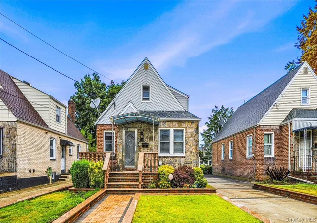2nd image of 181 Beech St, Hempstead, NY 11580 | MLS# 1016073