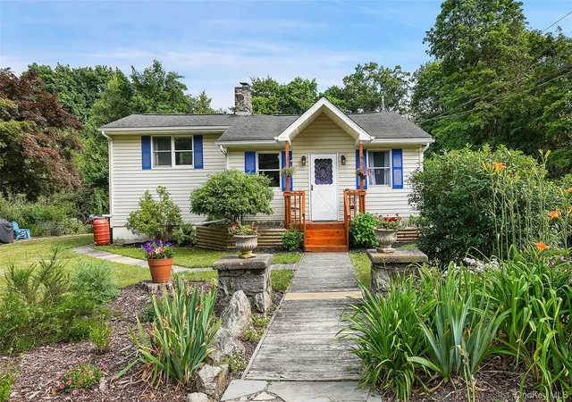 1st image of 9 Starview Ave, Putnam Valley, NY 10579 | MLS# 1016076
