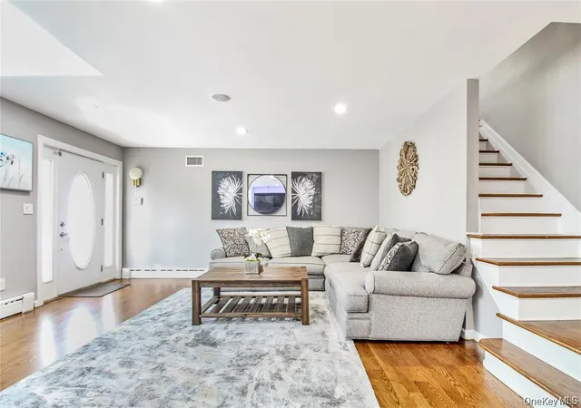 3rd image of 2775 Barbara Rd, Hempstead, NY 11710 | MLS# 1016078