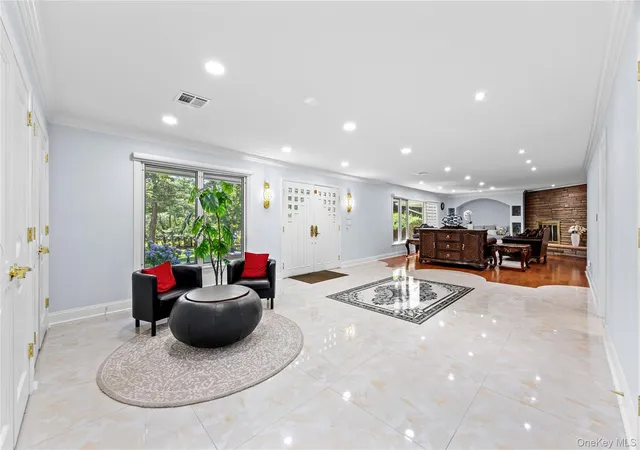 Photo 3 of Single family home for sale at 249 Glen Cvs Rd, North Hempstead, NY 11568 | MLS# 1016084 | Listing updated on 2026-09-06