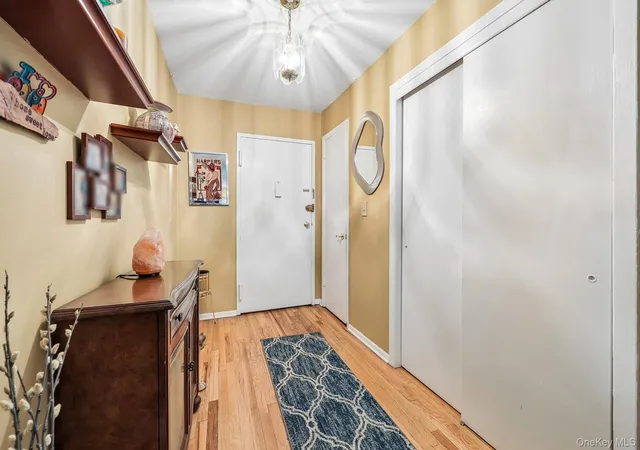 Homes for sale in Orangetown, NY | 3 W Lawrence Park Dr #3, Orangetown, NY 10968 | MLS# 1016088