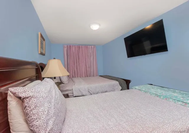 2nd image of 229a W Tremont Ave, New York, NY 10453