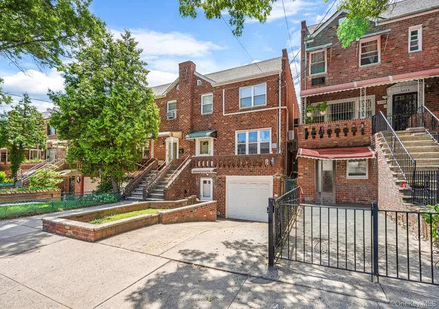 2nd image of 2550 E 11th St, Brooklyn, NY 11235 | MLS# 1016094