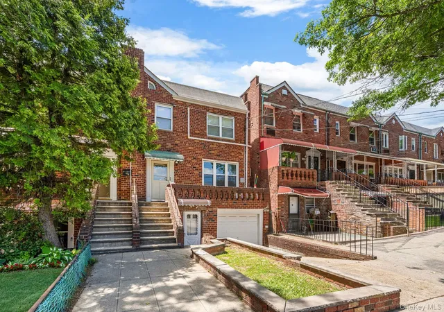 3rd image of 2550 E 11Th St, Brooklyn, NY 11235 | MLS# 1016094