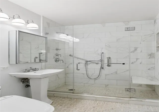 Homes for sale in New York, NY | 170 E 87Th St #E5FG, New York, NY 10128 | MLS# 1016095