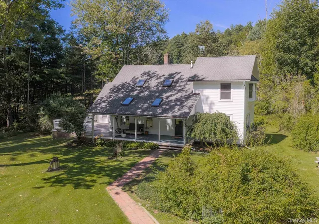Photo 4 of Single family home for sale at 388-390 Wittenberg Rd, Woodstock, NY 12409 | MLS# 1016096 | Listing updated on 2026-10-03