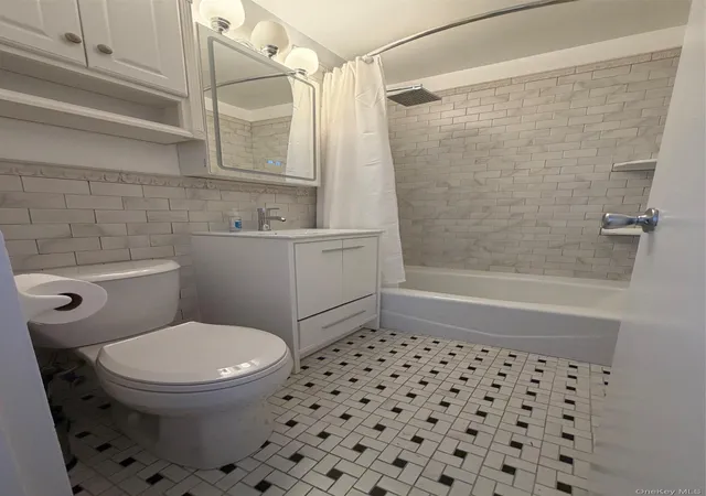 Homes for sale in New York, NY | 3636 Fieldston Rd #3L, New York, NY 10463 | MLS# 1016109