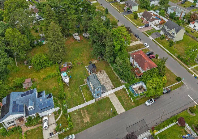 17th image of 15 Saint Johns Pl, West Babylon, NY 11704 | MLS# 1016115