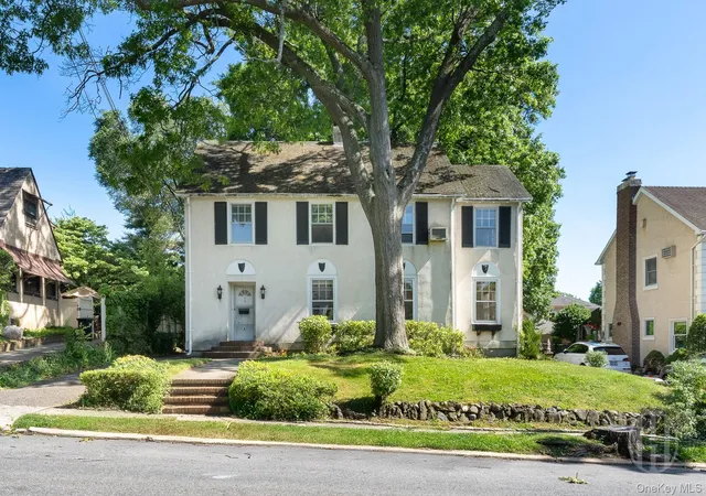 2nd image of 12 Carolina Rd, Little Neck, NY 11362 | MLS# 1016122