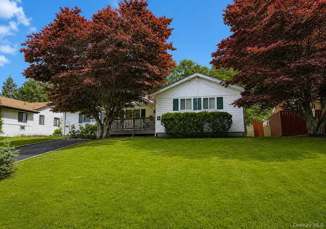 Photo 3 of Single family home for sale at 5 High View Ter, Thompson, NY 12775 | MLS# 1016123 | Listing updated on 2026-07-28